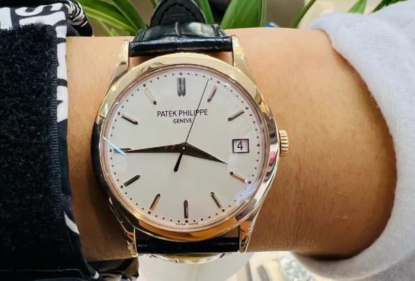 生活中应该怎样减轻百达翡丽手表表带受到的磨损？